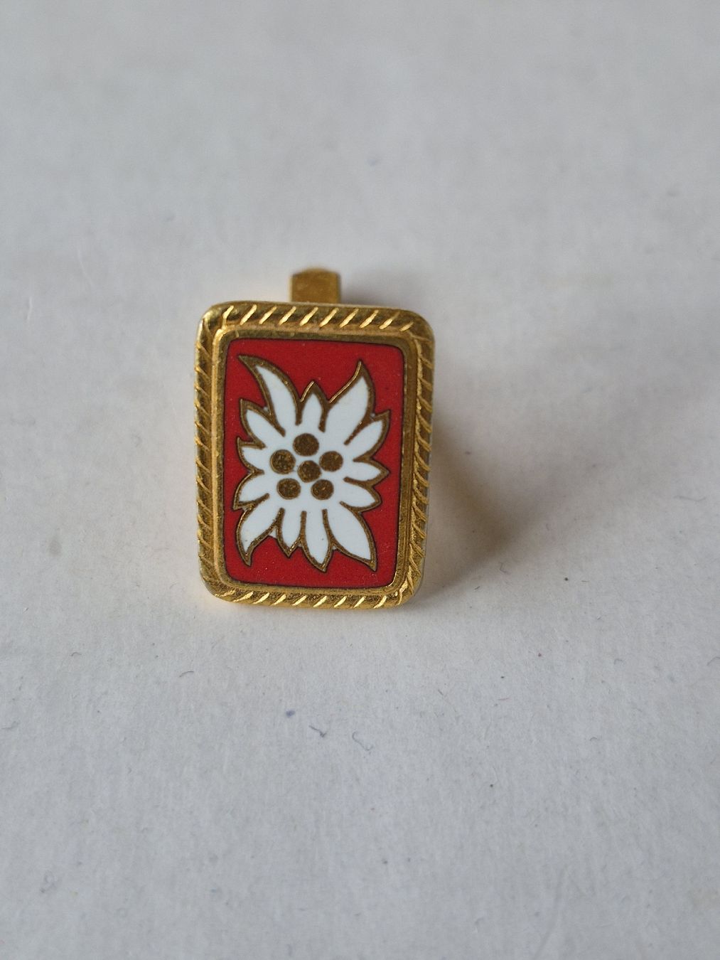 Boutons de manchette: Manschettenknopf Edelweiss  – D'occasion à Vordemwald par Esel04
