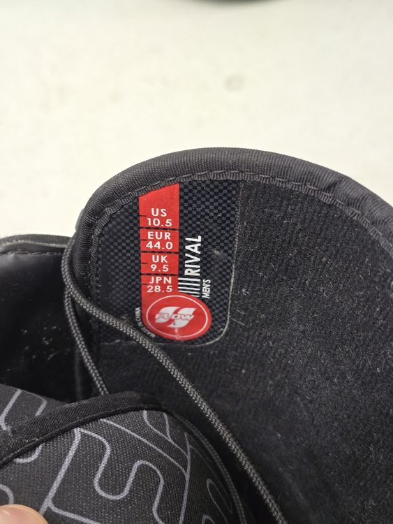 Chaussures hommes: Flow Rival Snowboard Boots - US 10.5 - Get Ready to Ride! – D'occasion à Zürich par H.Orion 2