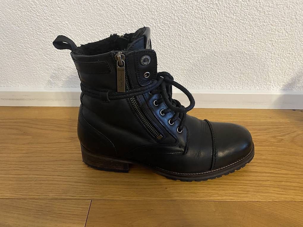 Pepe Jeans Scarpe da donna: Winterstiefel Pepe Jeans Gr. 39 – Usato da Nänikon venduto da Clodim