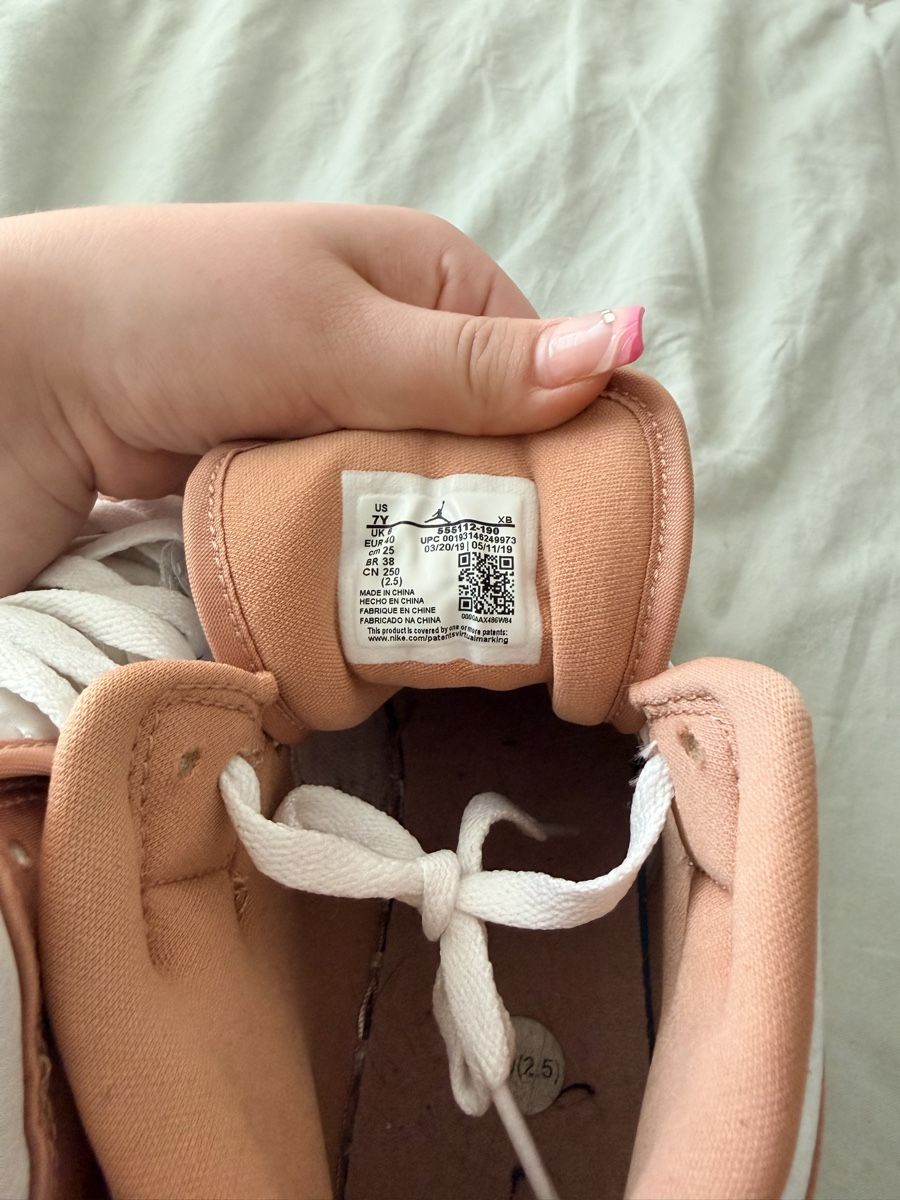 Nike Scarpe da donna: Nike Air Jordan 1 Mid Corail taille 40   – Nuovo (secondo la descrizione) da Bussigny venduto da Serena2009 5
