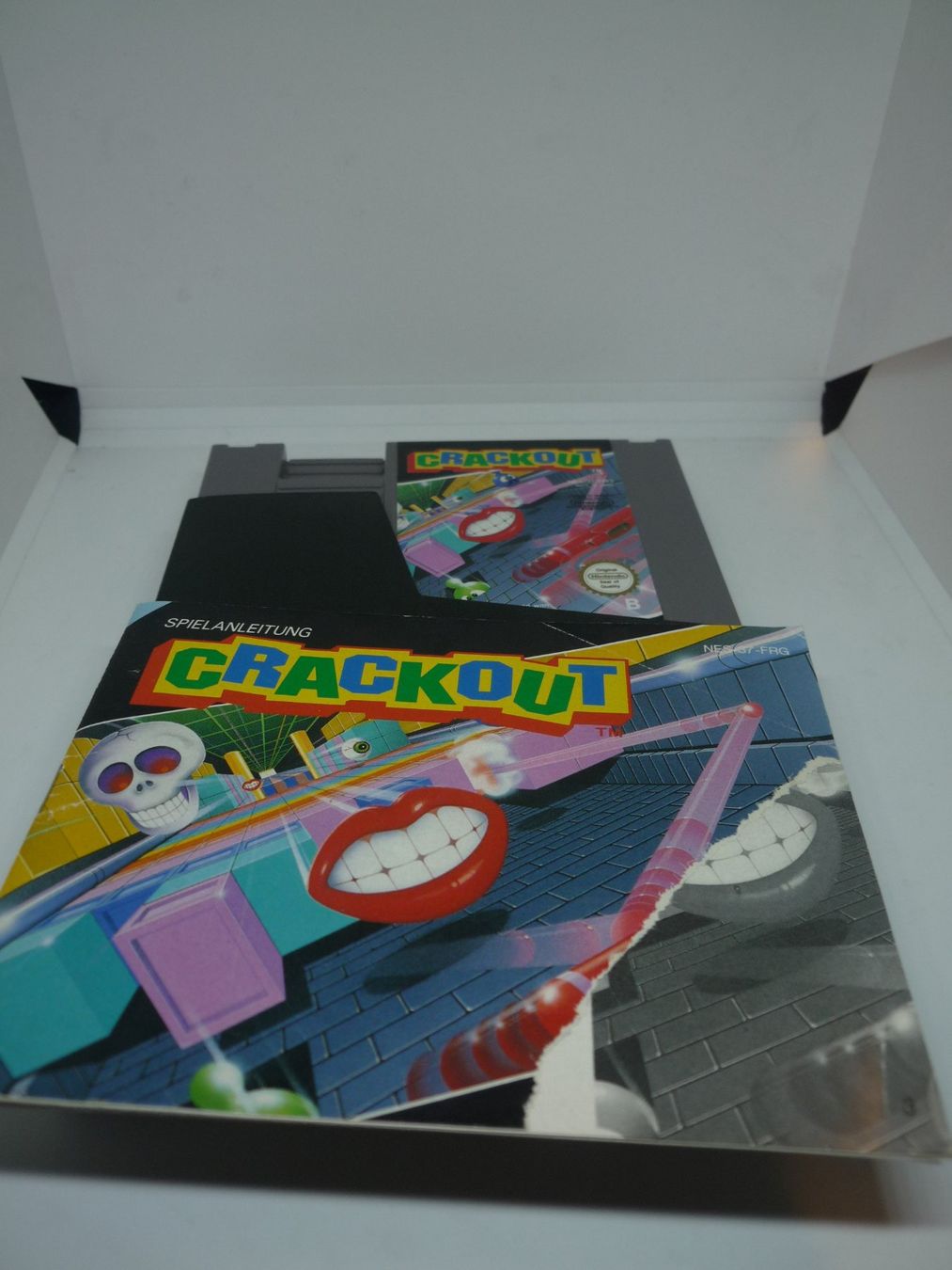 Nintendo Giochi: Crackout NES OVP – Usato da Dietlikon venduto da NESFEVER 3