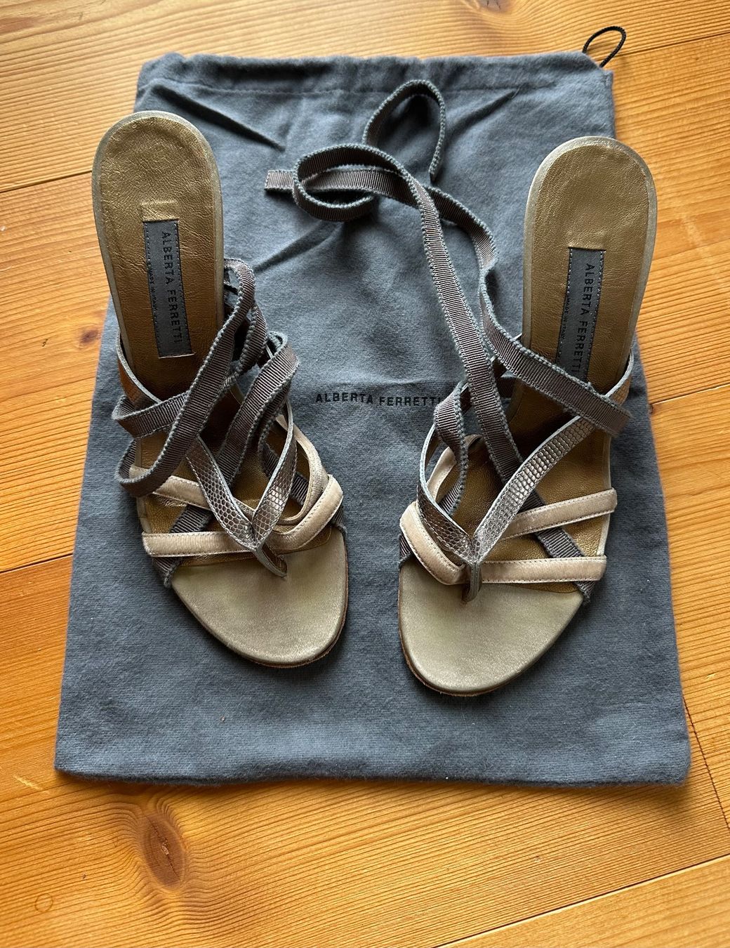 Scarpe da donna: Alberta Ferretti Sandale 37 – Usato da Gersau venduto da Sidharta7