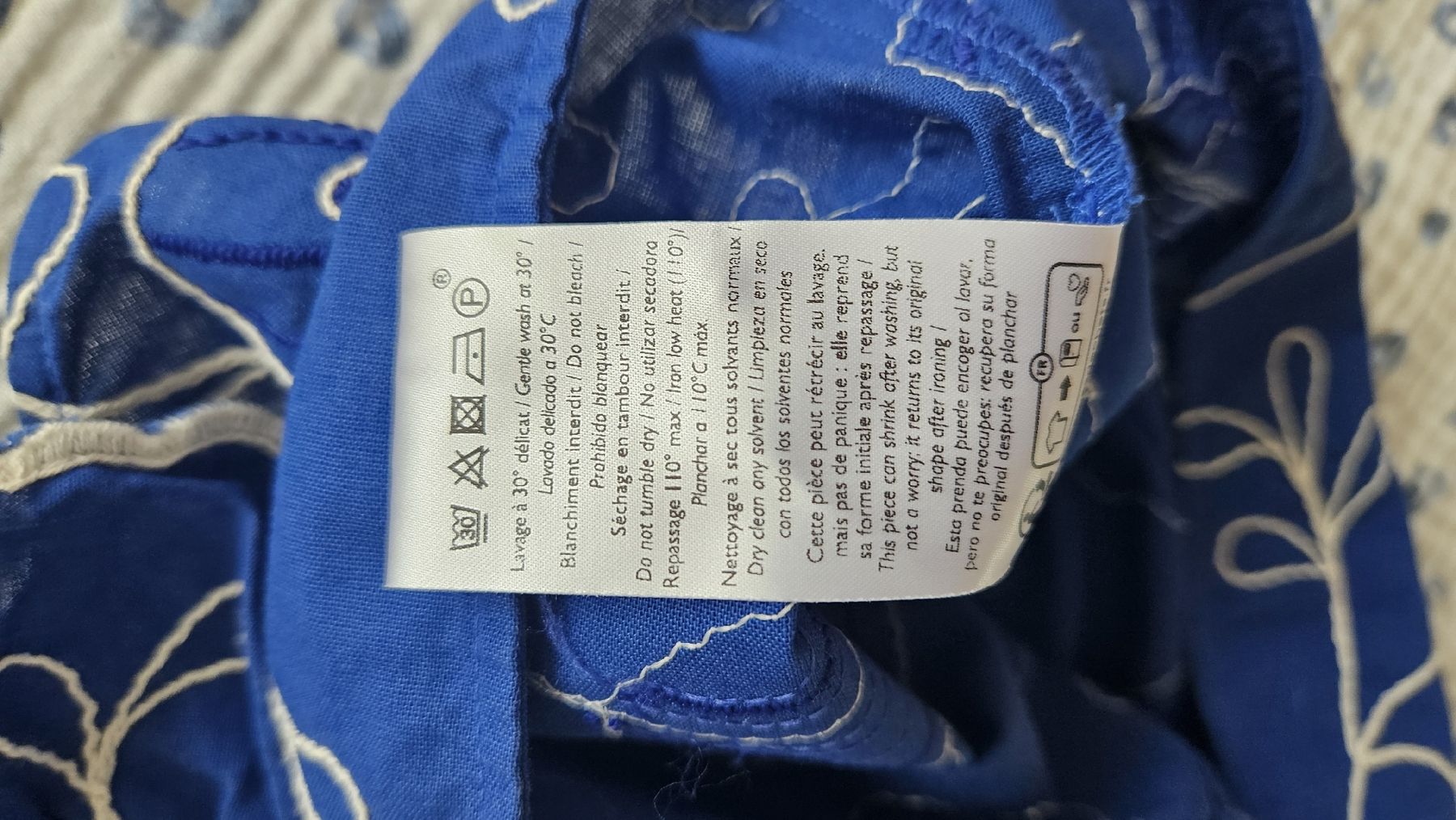 Sezane Tops: Top Sézane bleu brodé – Neuf (Voir description) à Köniz par cla_m7yd 5