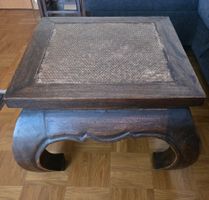 Opium Tisch mit Rattangeflecht