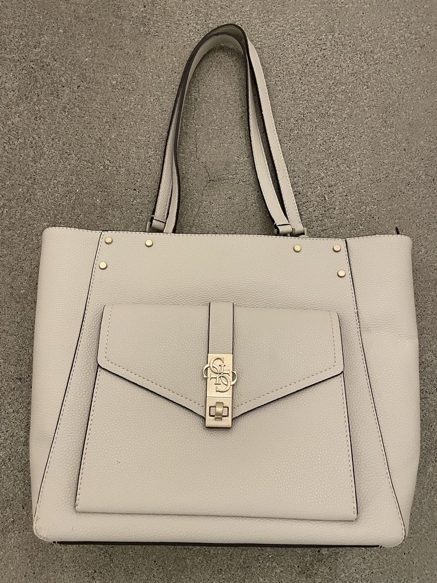 Guess Borse da donna: Guess Handtasche  – Usato da Aarau Rohr venduto da geri71