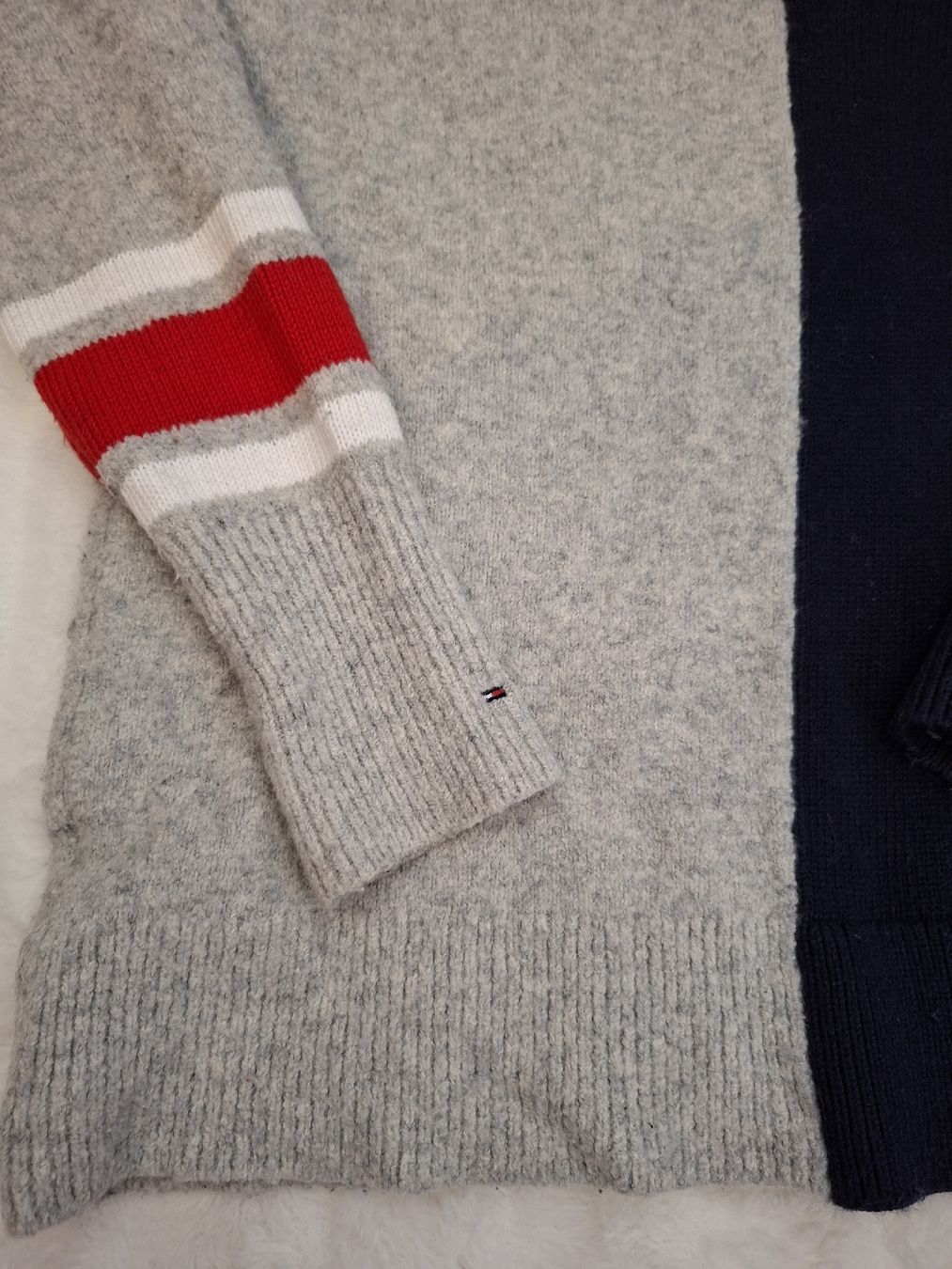 Tommy Hilfiger Maglioni & Felpe: Pull  Tommy Hilfiger Denim bicolore gris et bleu S – Usato da Renens VD venduto da ser_j2fn 9