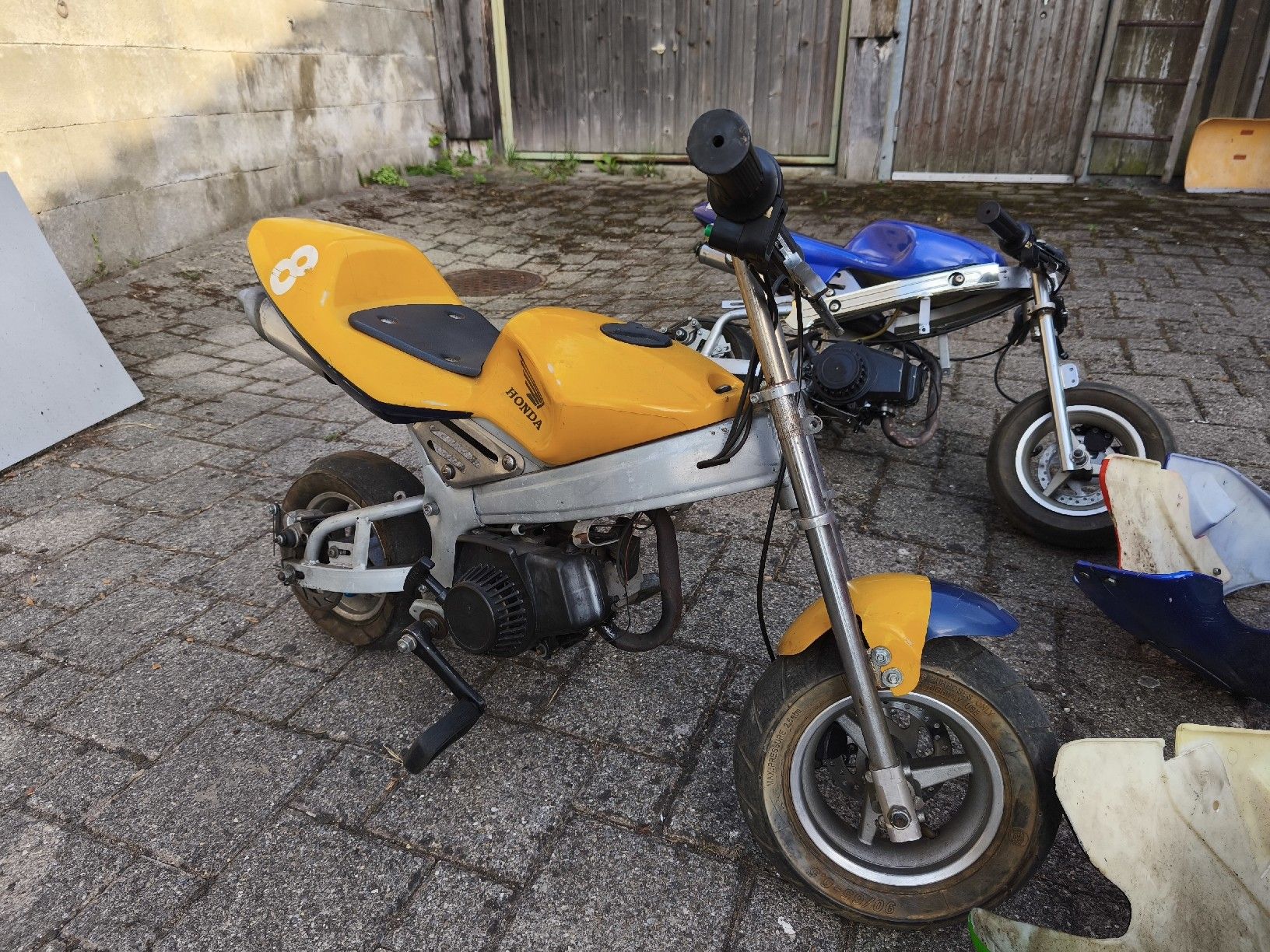 Mini Bike: 2 Pocketbikes 49ccm – Usato da Ernetschwil venduto da Volvo0815 1