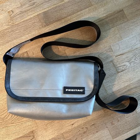 Freitag Hawaii Umhängetasche, silber
