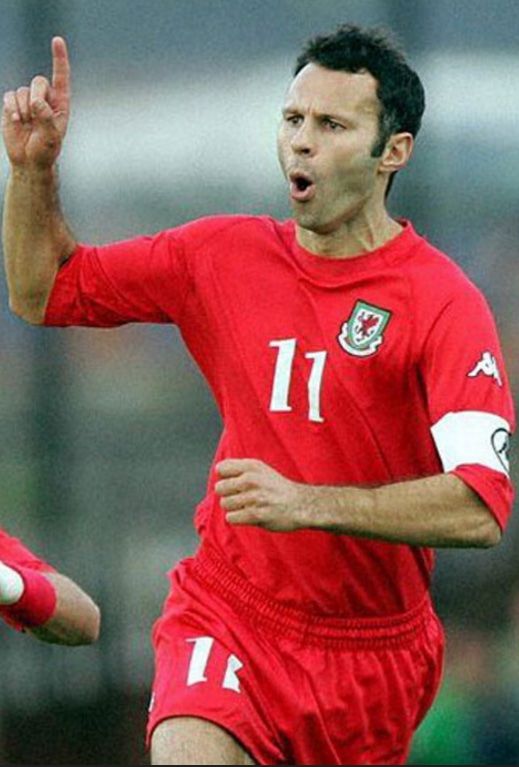 Kappa Canottiere & Pantaloni: Trikot Wales – Usato da Zürich venduto da Mr.Panenka 2