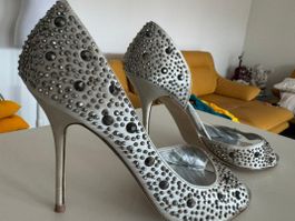 Pumps, vollständig mit Swarovski-Kristallen verziert