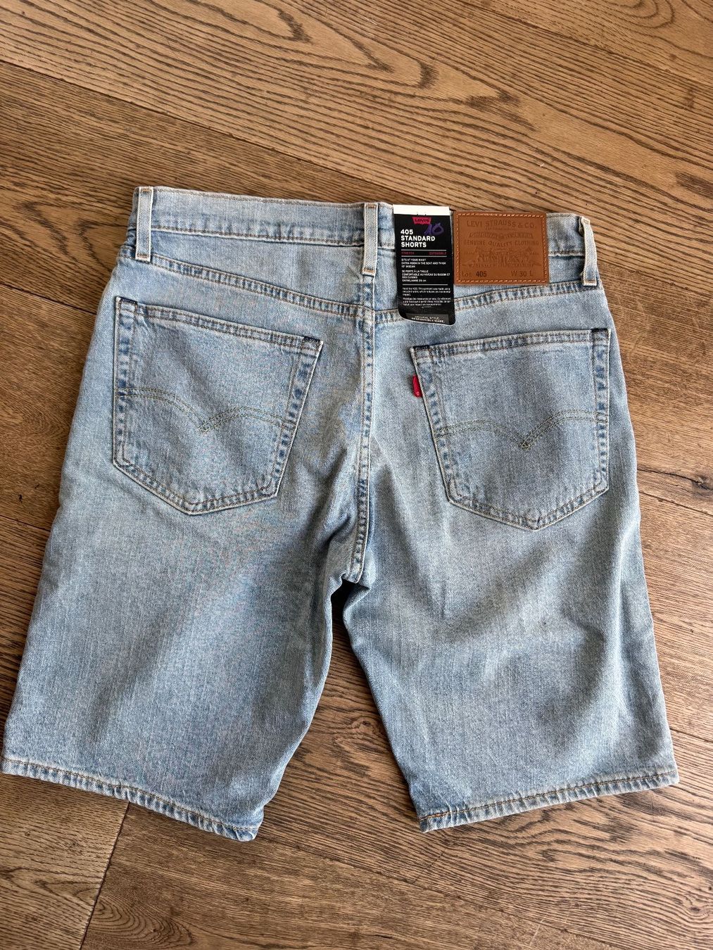 Levi's Jeans: Jeans, Shorts, Levis //NEU// 30 – Usato da Stettfurt venduto da outlet72 1