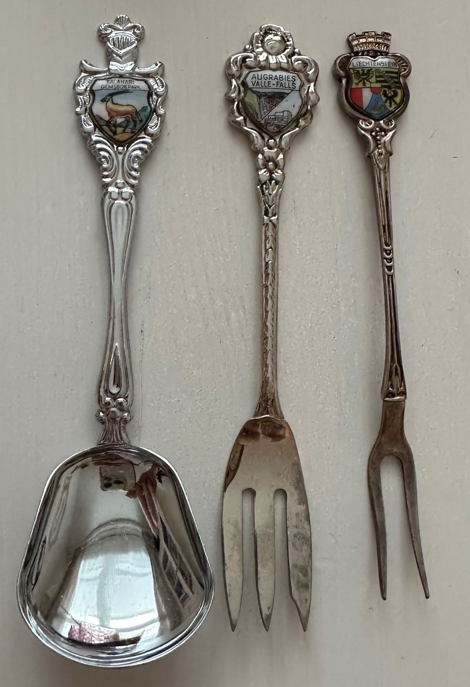 Set di posate: 3 kleine Löffel und Gabel – Usato da Luzern venduto da Topseller1000