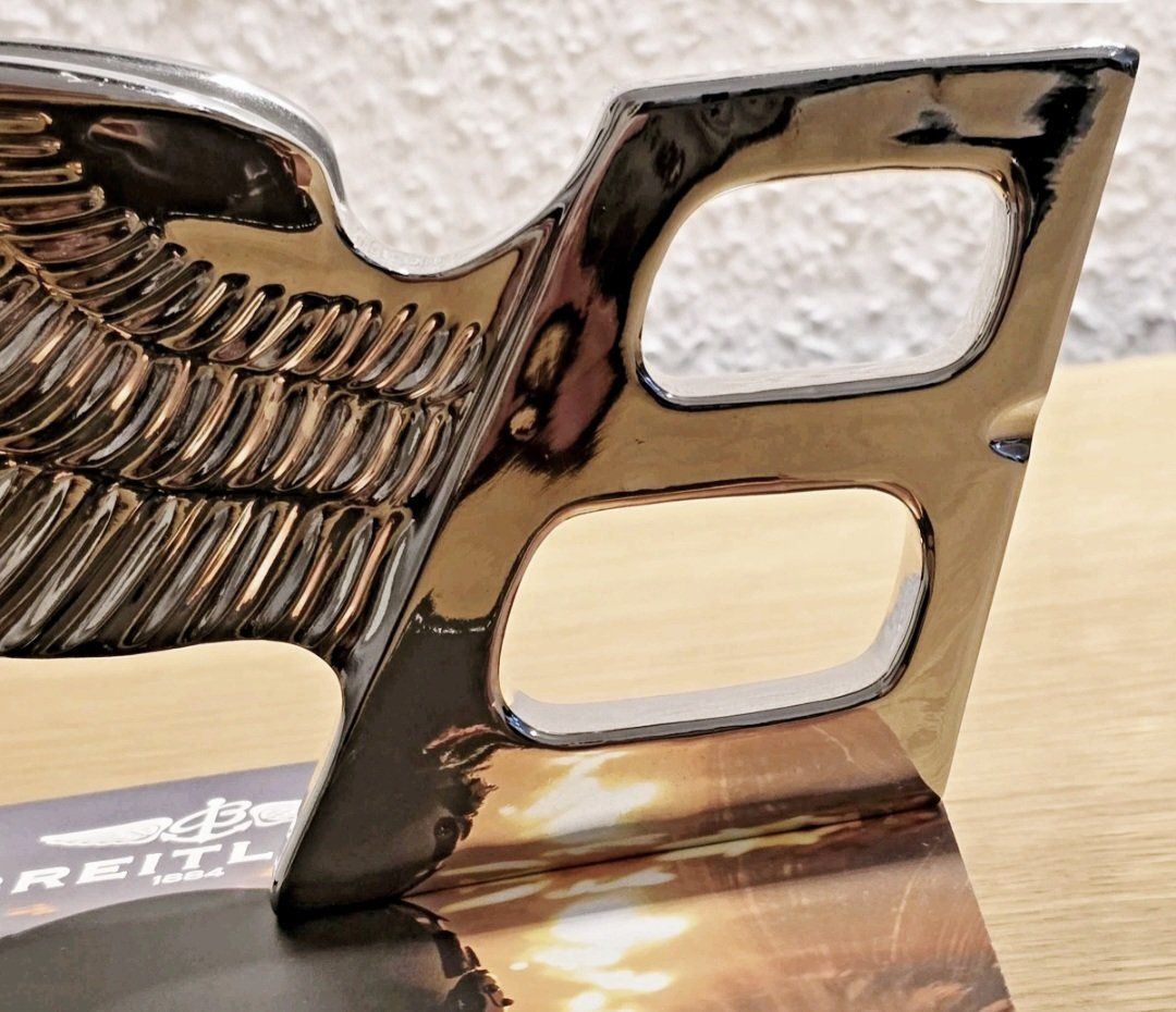 Tutte le decorazioni: ORIGINAL BREITLING FLYING B BENTLEY AUS METALL – Usato da Winterthur venduto da Navitimer 6