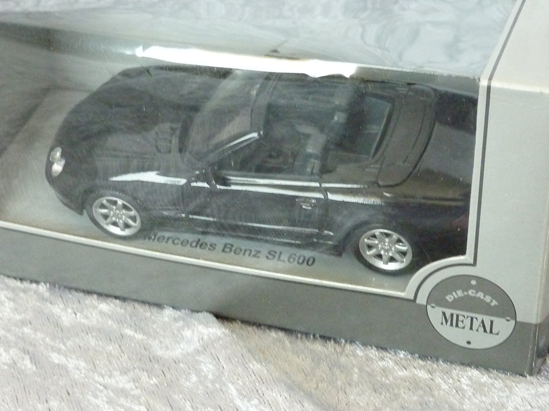 Mercedes-Benz Modellini d'auto: Mercedes SL600 R230  1:43 – Nuovo e nell'imballaggio originale da Dürrenäsch venduto da modellautos4you 1