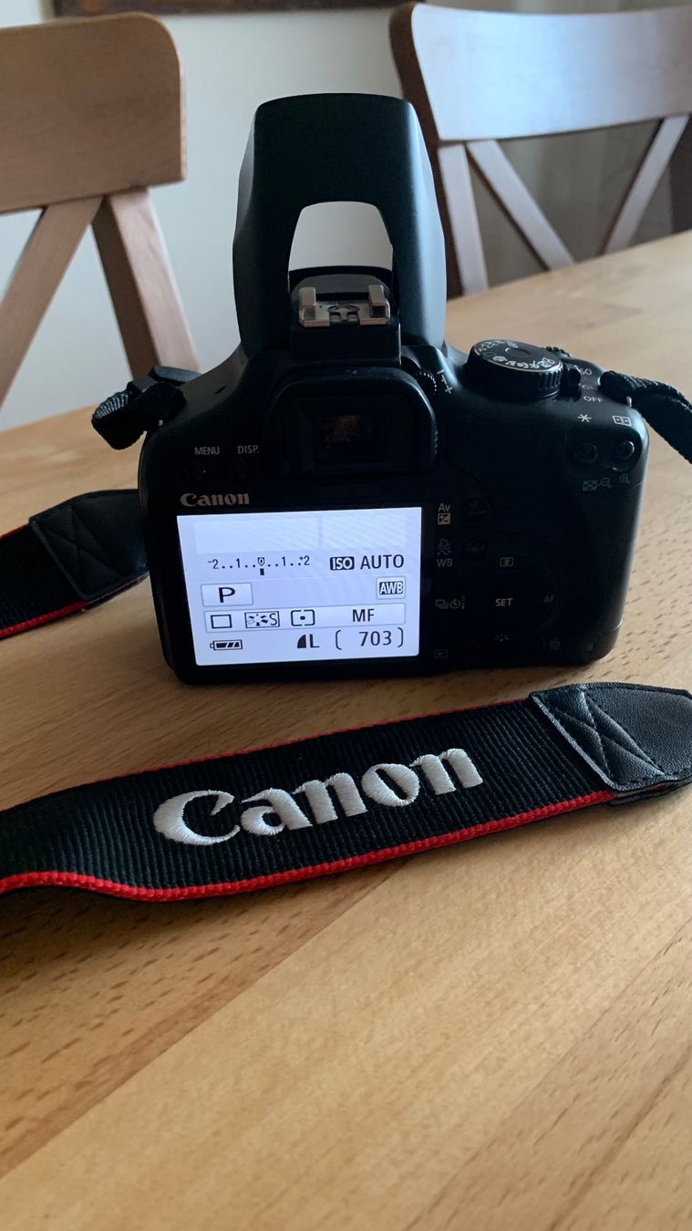 Canon Appareil photo: Fotokamera CANON EOS 450D – D'occasion à Basel par Jsani 4