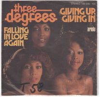 The three Degrees  --  Giving up giving in  Single7
