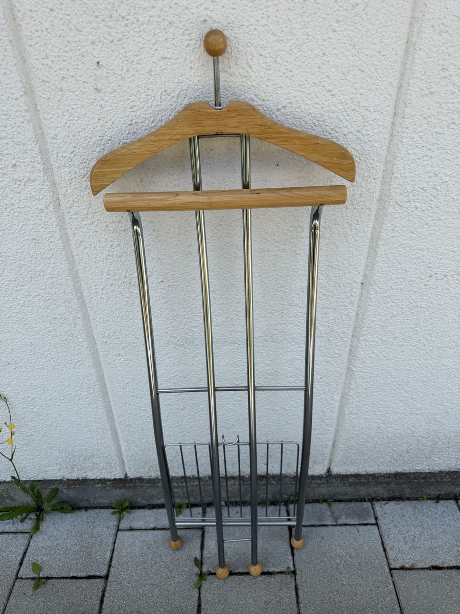 Sonstige Dekorationen & Accessoires: Herrendiener / Kleiderständer – Gebraucht aus Elgg von dan_f8gv 1