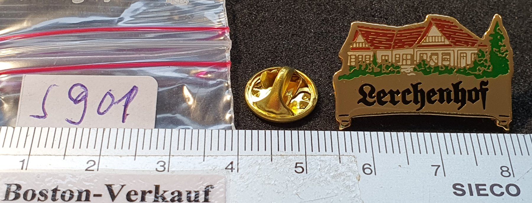 Placchette & Badge: S901 - Pin Lerchenhof – Usato da Reinach BL venduto da Boston-Verkauf 1