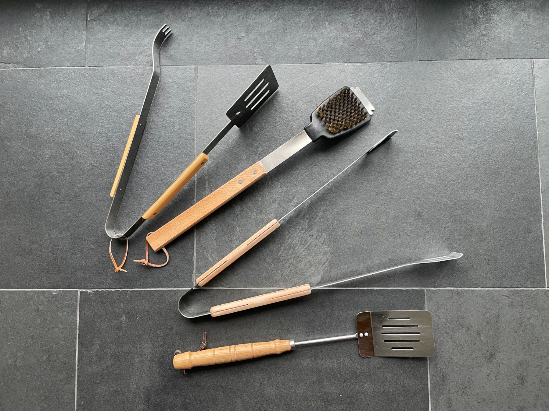 Set di posate: BBQ-Set, 4-teilig, Grillbesteck – Usato da Rüschlikon venduto da user999