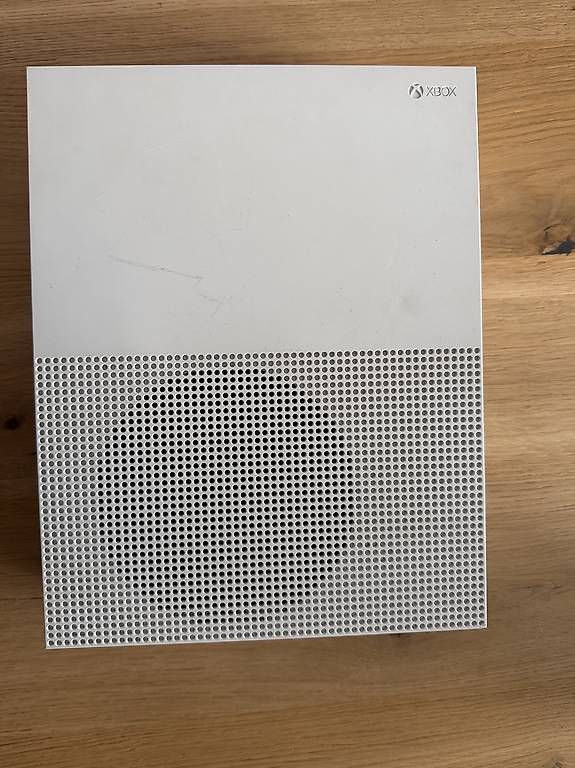 Microsoft Konsolen: Xbox One S 500GB + Controller + 7 Spiele – Gebraucht aus Dino von r.comi25