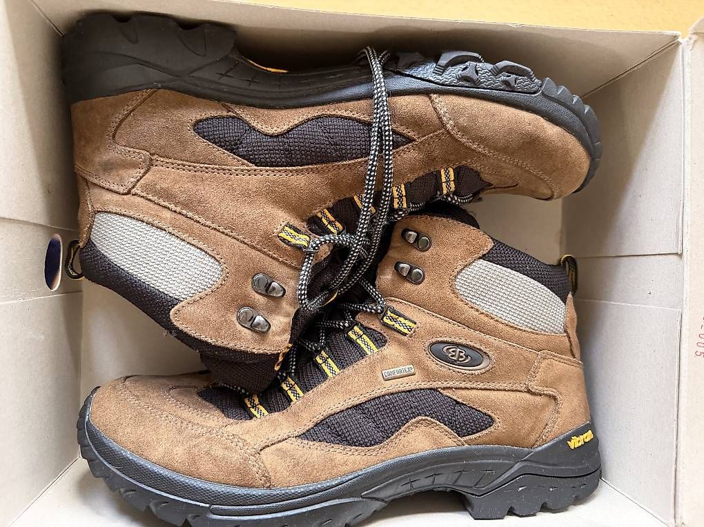 Scarpe da uomo: Wanderschuh Gr. 42 - kaum getragen – Usato da Muhen venduto da bebesonne