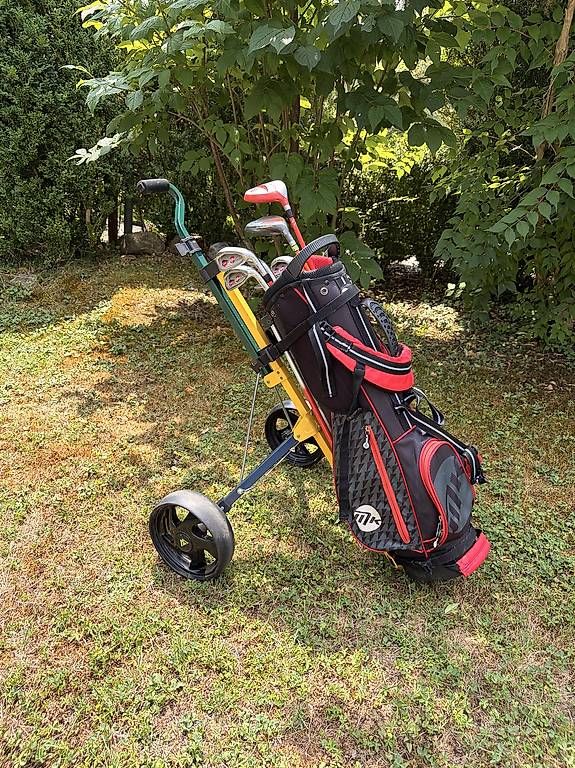 Mazze & Set: Junior Golfset mit Bag, Trolley und Handschuh – Usato da Zumikon venduto da jacobsensvenerik911