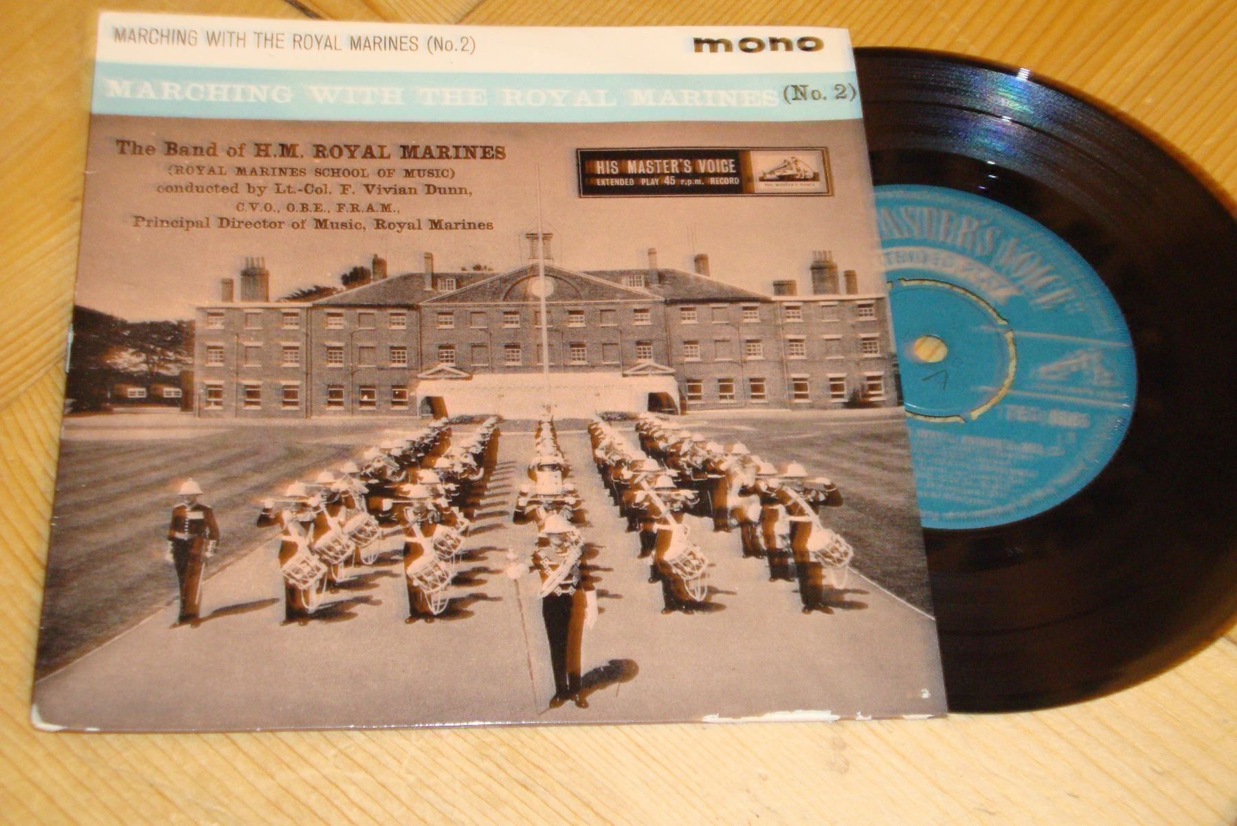 Schallplatten: Marching with the H.M. ROYAL MARINES – Gebraucht aus Bern von Uli_10_11