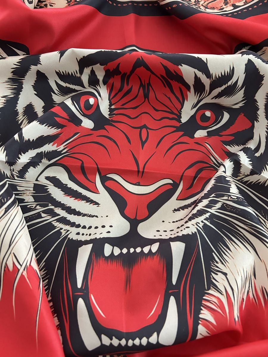 Foulards, Tücher & Schals: Tiger Halstuch – Neu (gemäss Beschreibung) aus Hofstetten SO von Treasurefinds 1