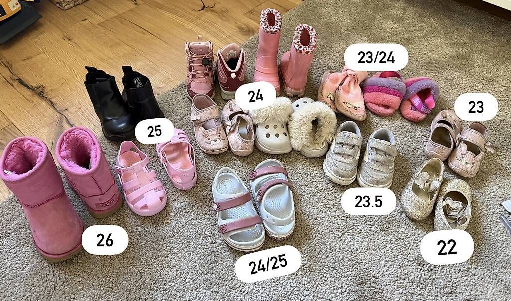 Schuhe für Mädchen: Diverse Schuhe  – Gebraucht aus Burg AG von Fionalucille
