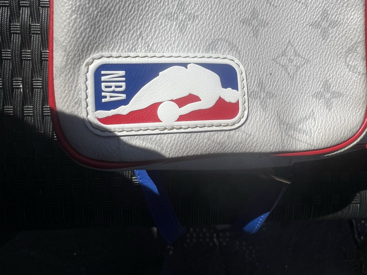 Louis Vuitton Sacs: Louis Vuitton Tasche NBA  – D'occasion à Uhwiesen par maflo2 4