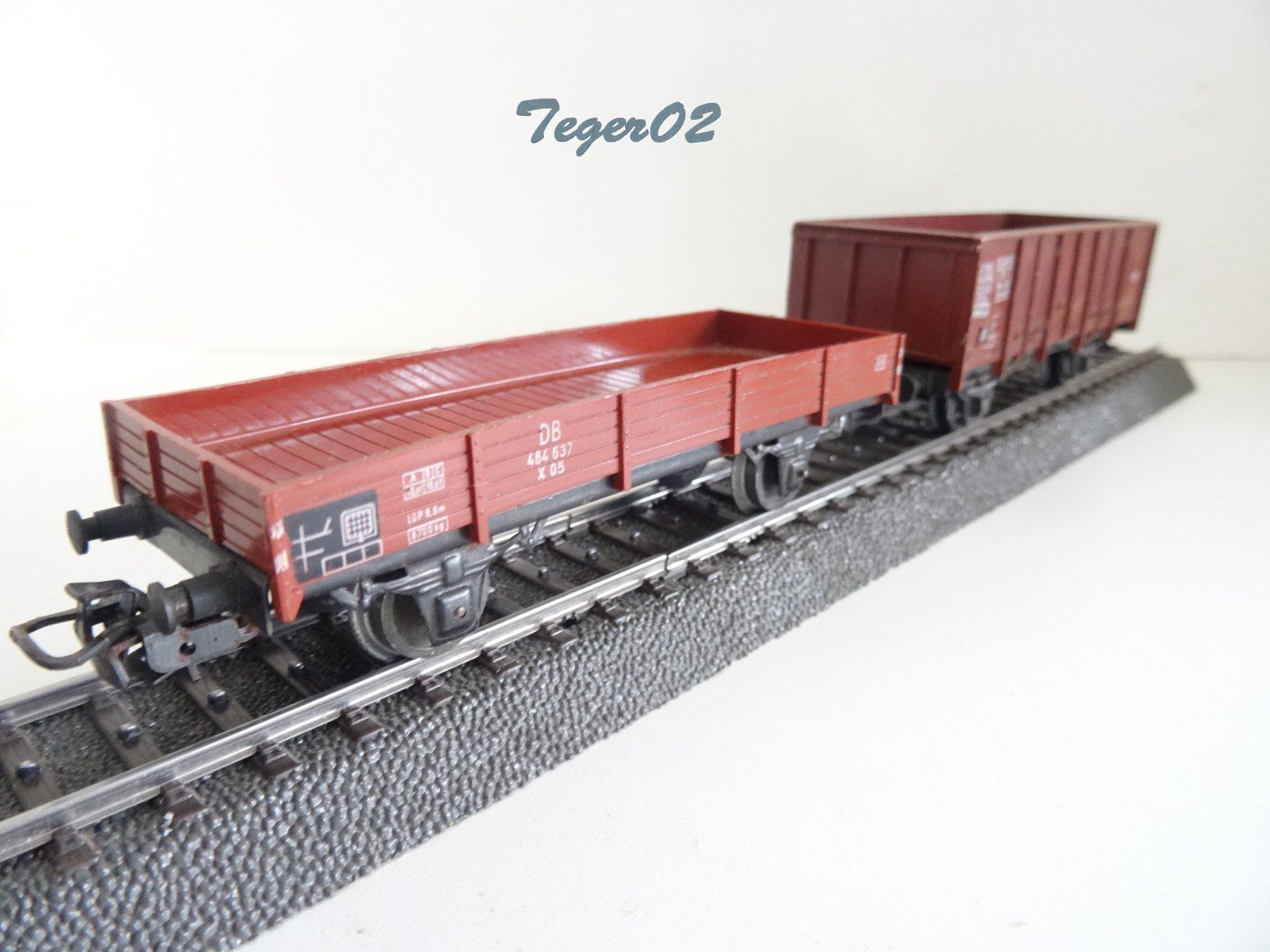 Märklin Modellini di ferrovie: Märklin H0 2 offene Güterwagen – Usato da Hochdorf venduto da Teger02