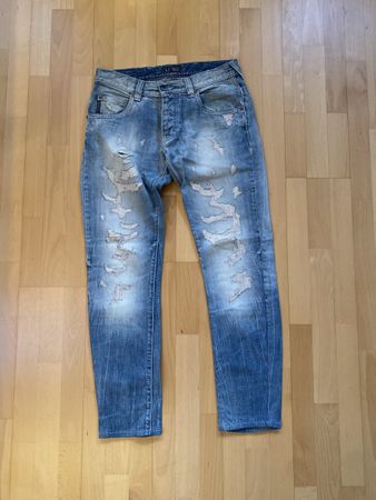 Armani Jeans, Gr 31