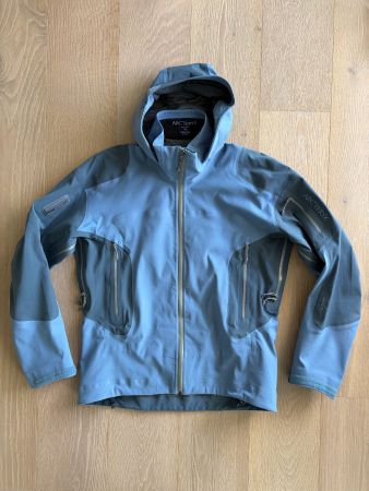 Arc’teryx Gore-Tex Softshell Jacke Medium Herren