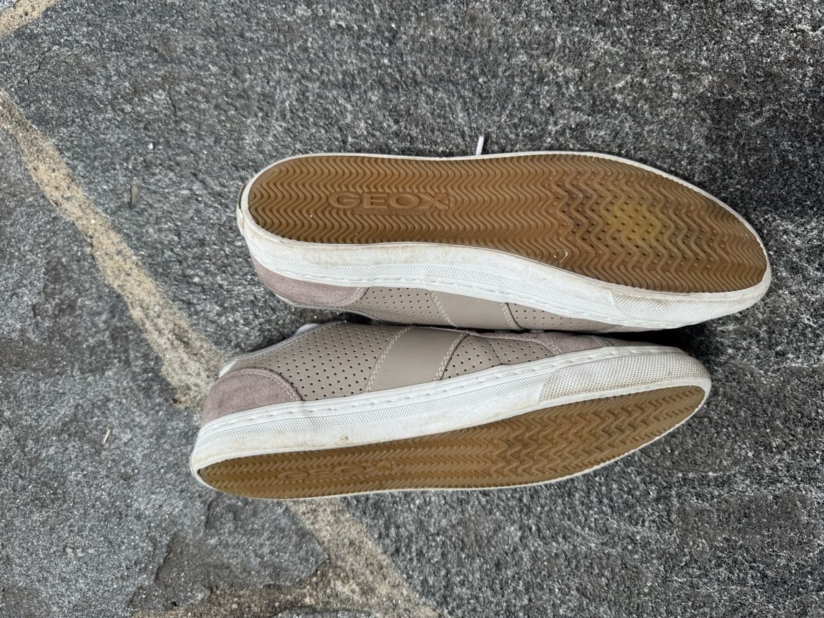 Geox Damenschuhe: Geox Sneaker grau Grösse 39 gebraucht – Gebraucht aus Maggia von johannaf01 1