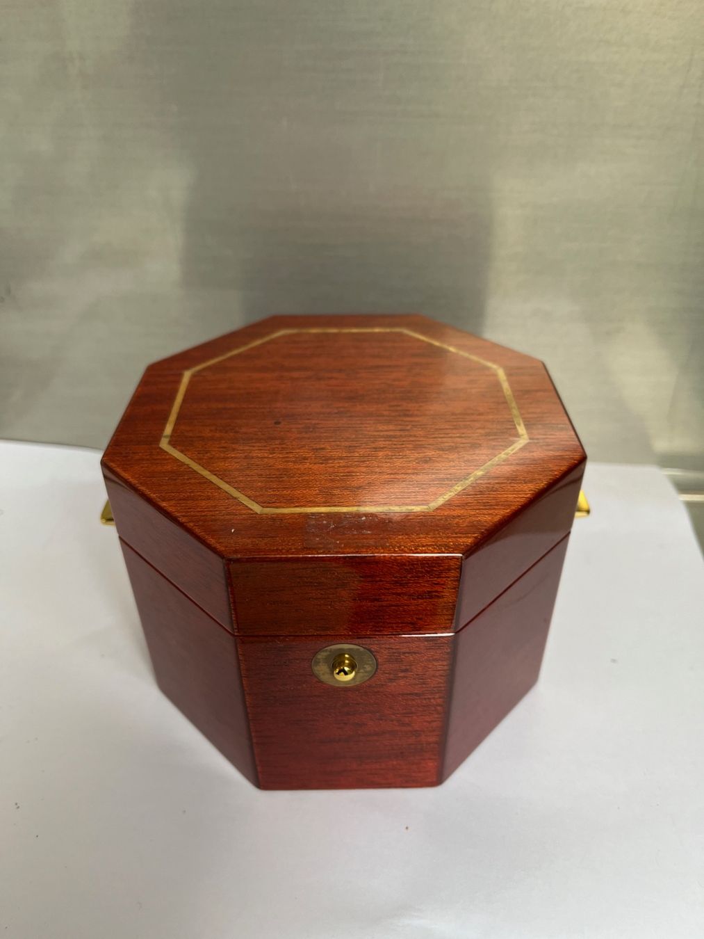 Pots: Boîte de montre exceptionnelle – Neuf (Voir description) à St-Légier-Chiésaz par Antichorloge