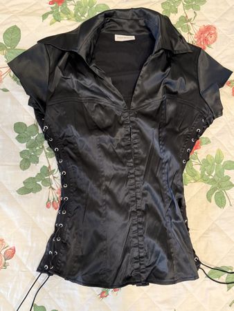 Gothic Top Bluse schwarz mit Schnürung Satin 🖤🦇