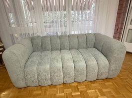  Moderne Couch  6 Monate alt  Top Zustand