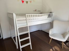 Oliver Furniture Seaside Classic – Hochbett mit Schräg-Leite