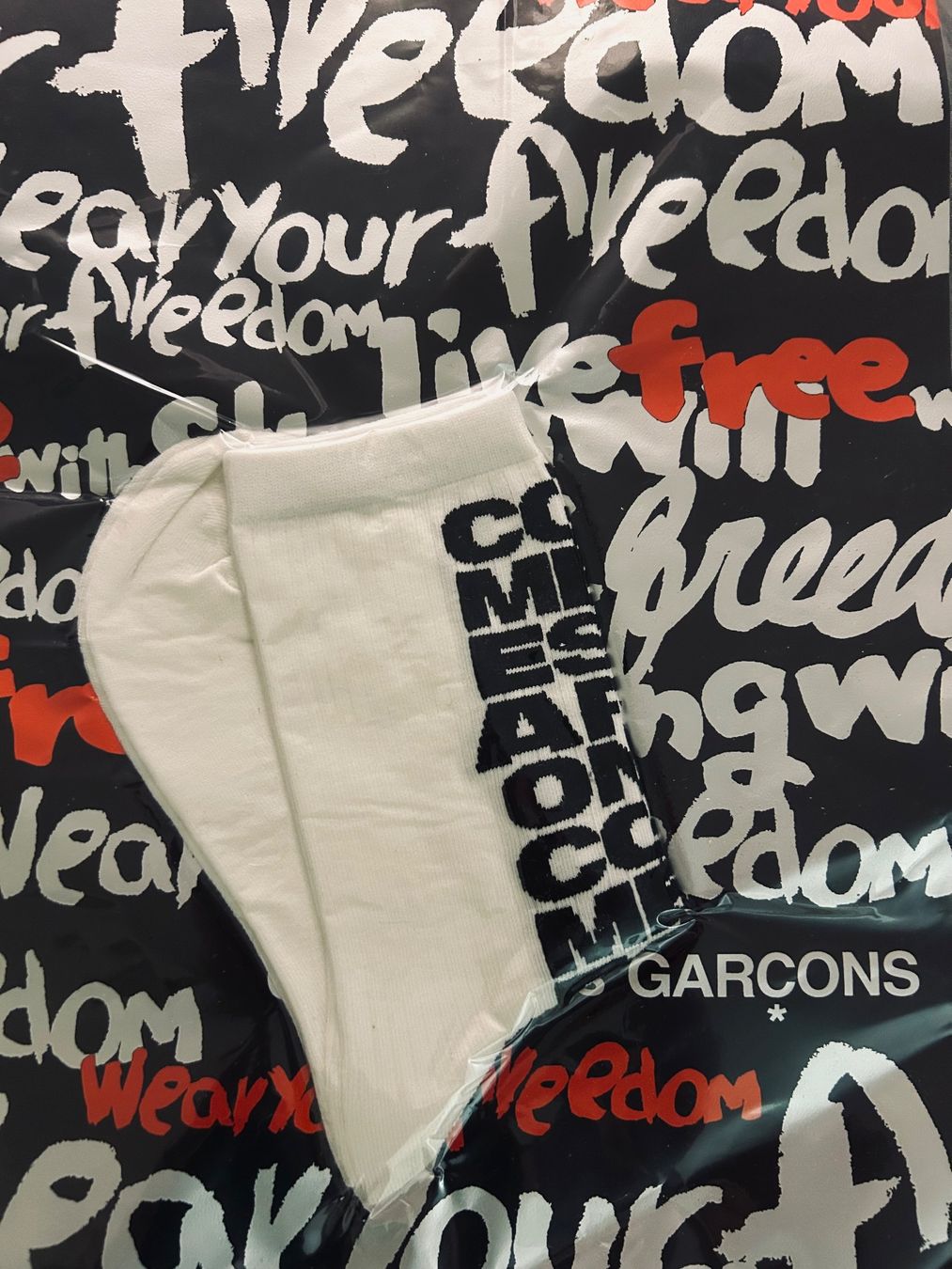 Calze: Cotton Ribbed Knit Logo Print Socks Comme des Garçons – Nuovo e nell'imballaggio originale da Zürich venduto da Ferienan 3