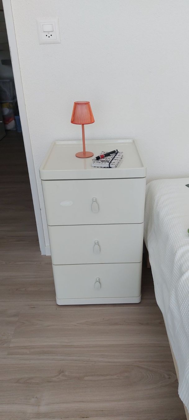 Ikea Comodini: Nachttisch, IKEA, Vinstra – Usato da Dättlikon venduto da Grossried1 1