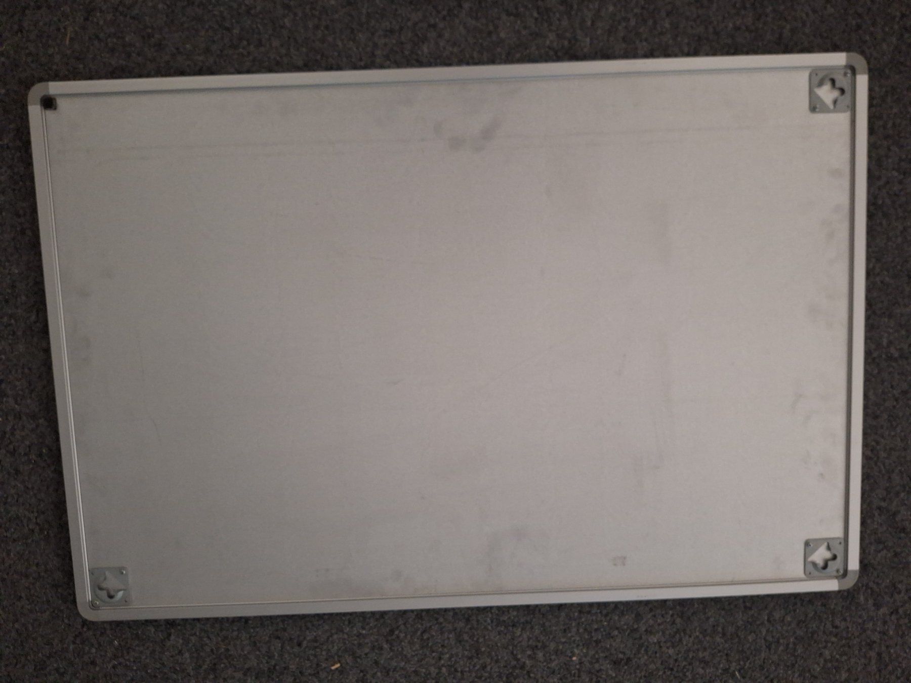 Lavagne: Whiteboard – Usato da Frauenfeld venduto da Verein_Murghof 1