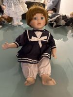 Suesse Porzellanpuppe Junge, blaue Augen, Matrosenlook!