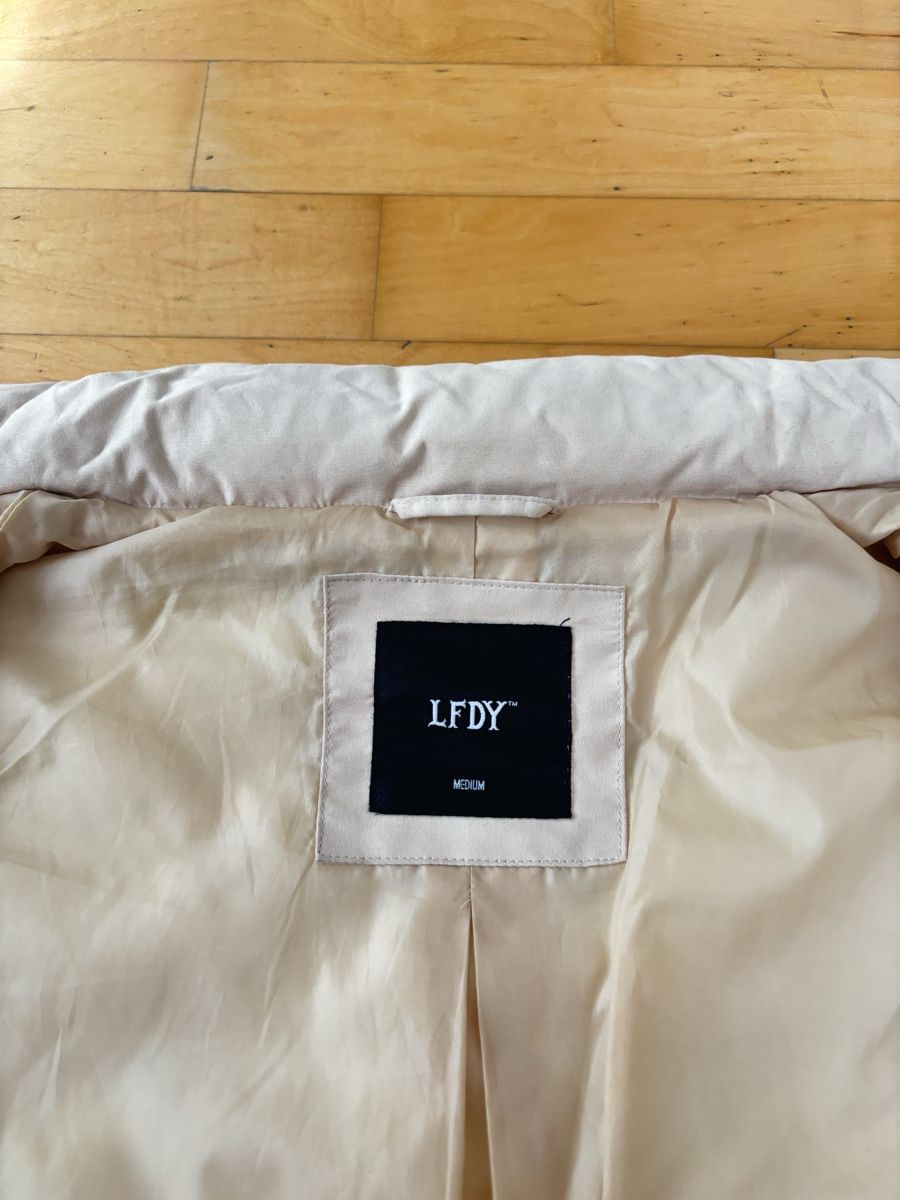 Gilet & Giacche: LFDY veste  – Nuovo (secondo la descrizione) da ZOLLIKON venduto da FamilleArleti 1