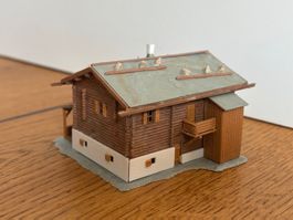 L2315: Wohnhaus eines Bergdorfes (Spur N)