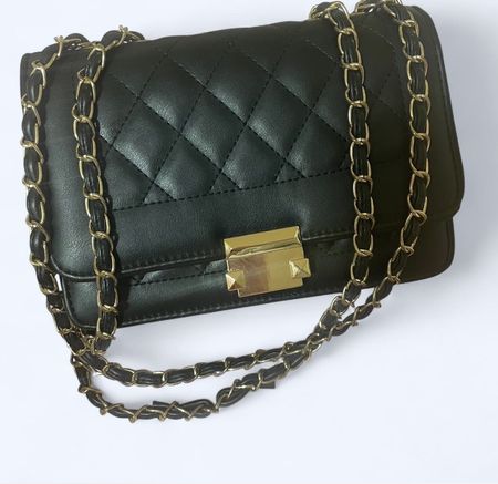 Black shoulder bag