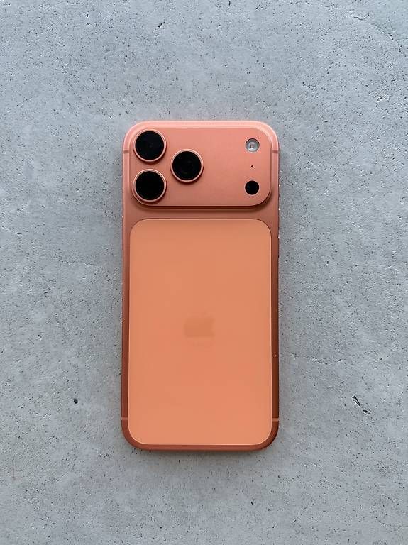 Apple Handys / Smartphones: Apple iPhone 17 Pro Max 256 GB  Cosmic Orange – Gebraucht aus Madetswil von cyr_q58s