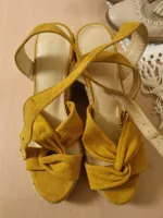 Sandales 37 jaune moutarde