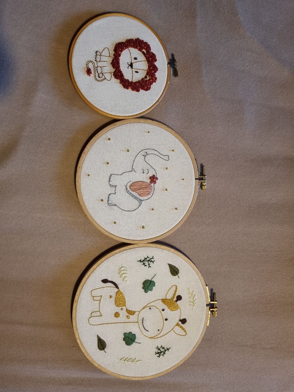 Dipinti: lot tableaux broderie enfant – Usato da Château-d'Oex venduto da mae_6pqm 4