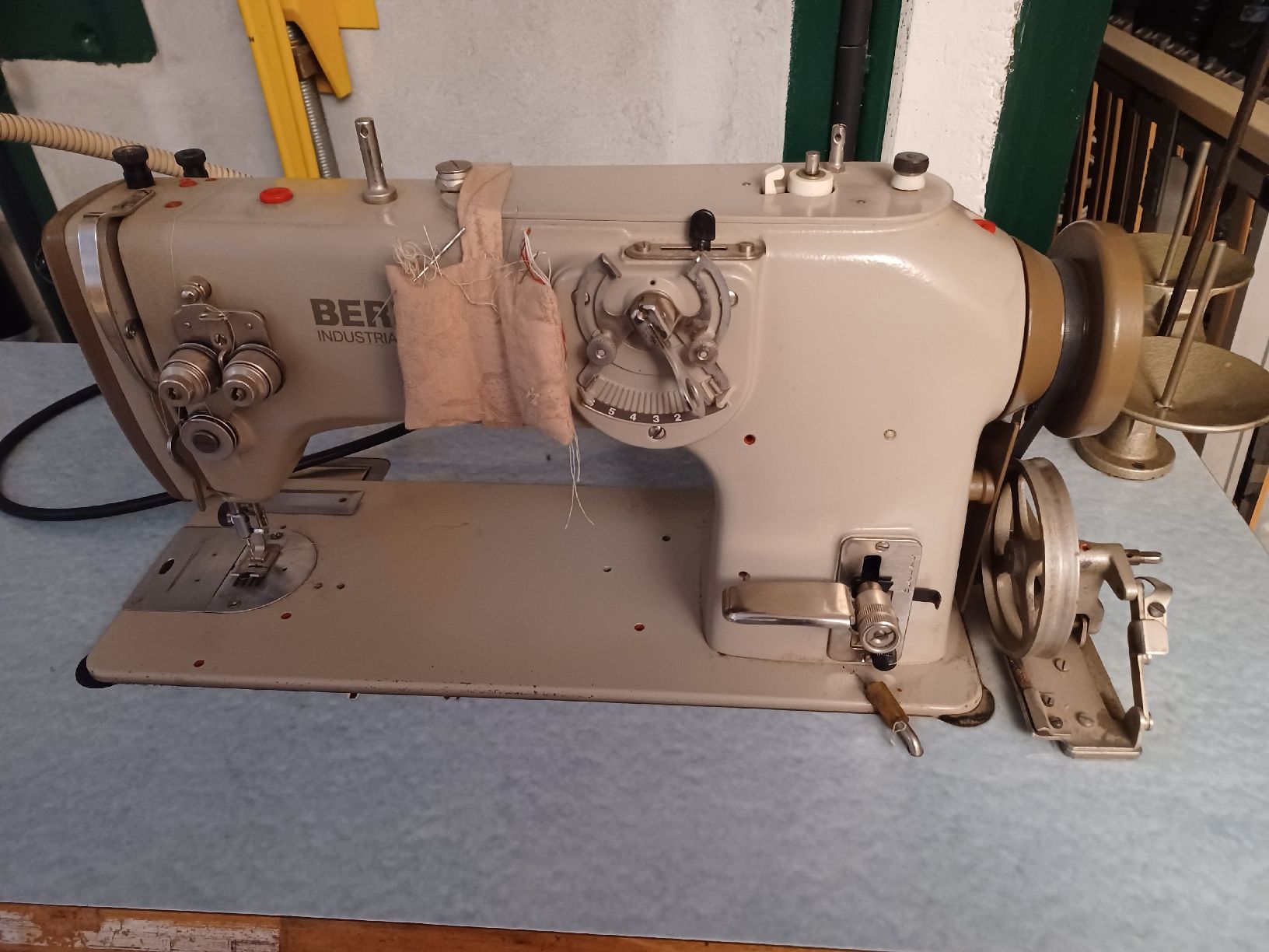 Bernina Macchine da cucire: Bernina 217N-06 – Usato da Hätzingen venduto da Snoopi84 2
