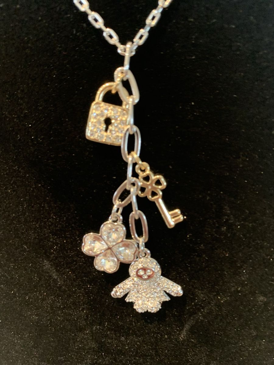 Swarovski Ketten: Traumhafte edle Swarovski Kette NEU – Neu und originalverpackt aus Rothrist von Oddymanliane